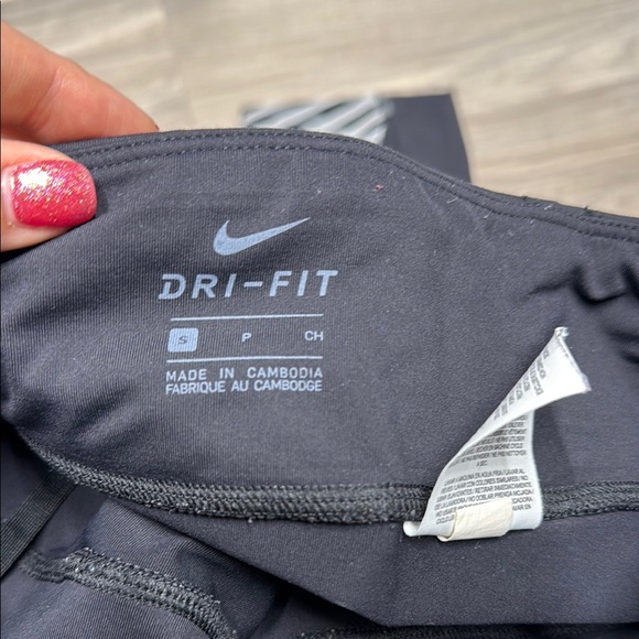 Nike Dri-FIT Black Leggings size small - Picture 3 of 7